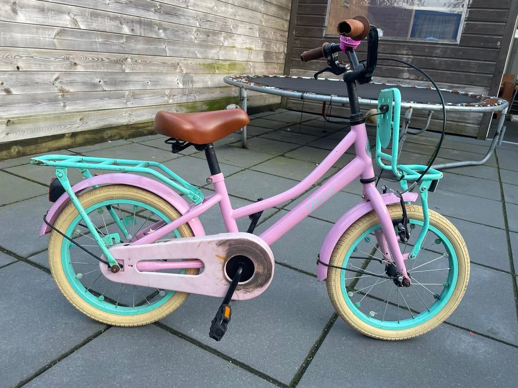Leuke meisjes fiets kan nog wel een rondje mee, Fietsen en Brommers, Fietsen | Meisjes, Ophalen of Verzenden, Gebruikt, 14 inch of minder