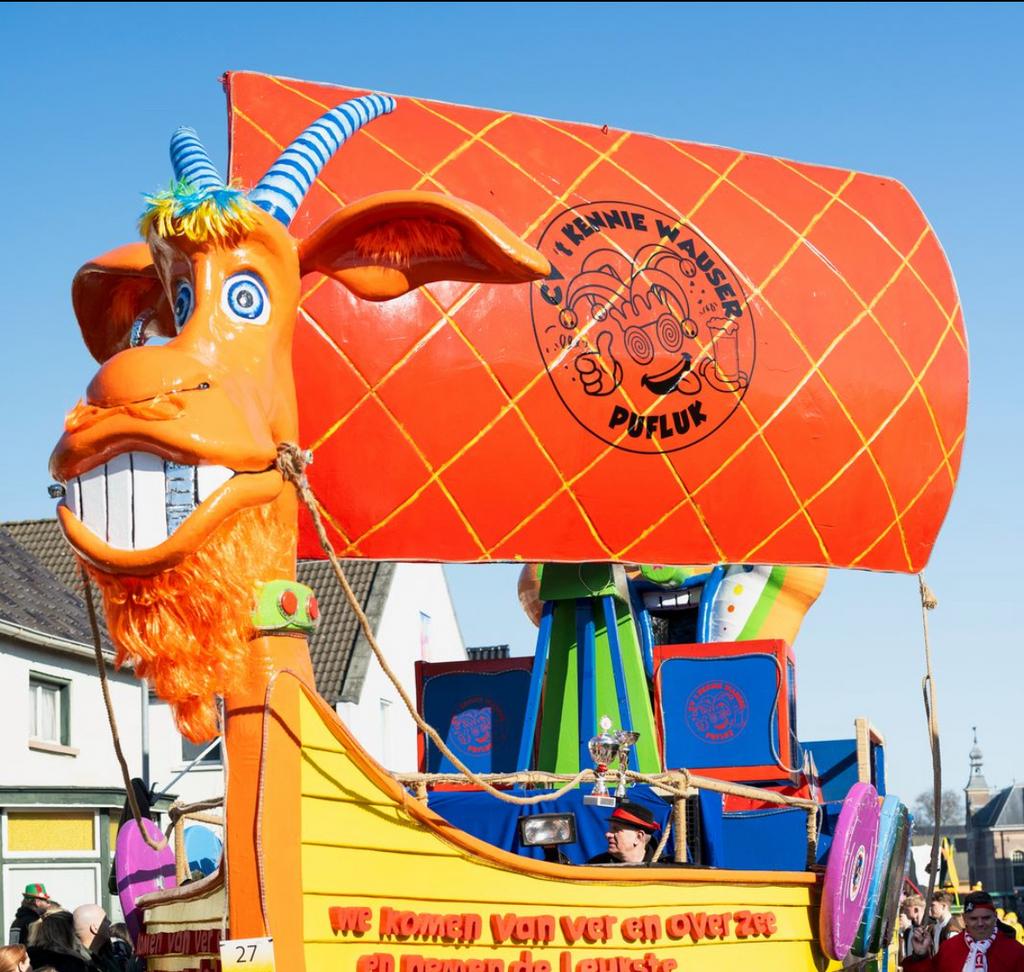 Carnaval zeil, Hobby en Vrije tijd, Feestartikelen, Gebruikt, Versiering, Carnaval, Ophalen