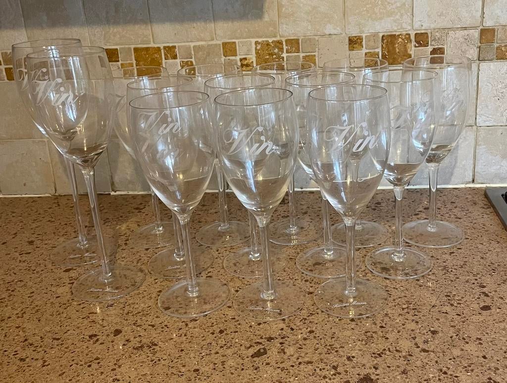 Riviera Maison 12 wijnglazen en 2 grote, Ophalen, Zo goed als nieuw, Overige typen