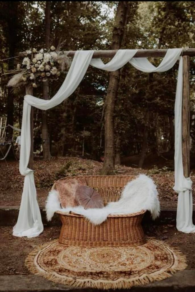 Te huur: Trouwboog - backdrop voor bruiloft, Ophalen, Zo goed als nieuw, Geboorte of Huwelijk