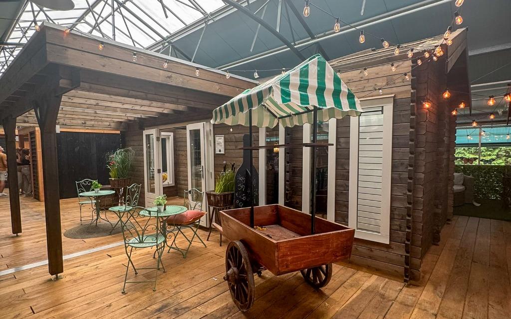 Showmodel Tuinhuis Lugarde | Maatwerk - OP = OP, Tuin en Terras, Tuinhuizen, Ophalen, Blokhut, Zo goed als nieuw, 2 ramen