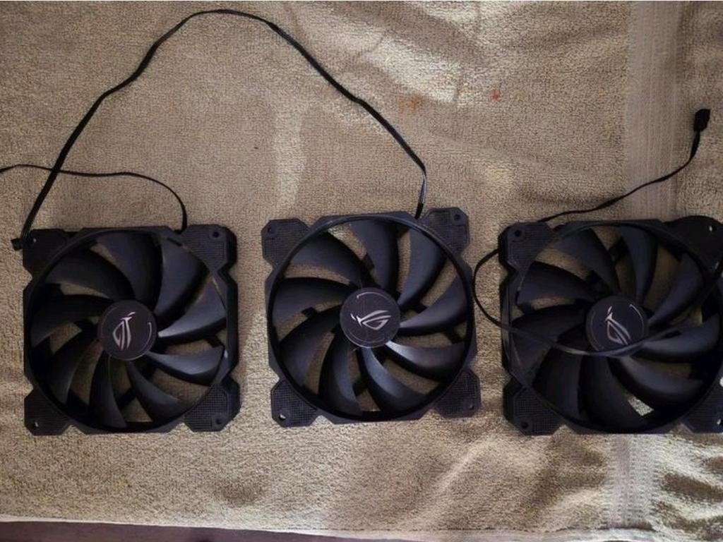 ROG PC Ventilatoren - Set van 3 - 140mm, Ophalen of Verzenden, Zo goed als nieuw