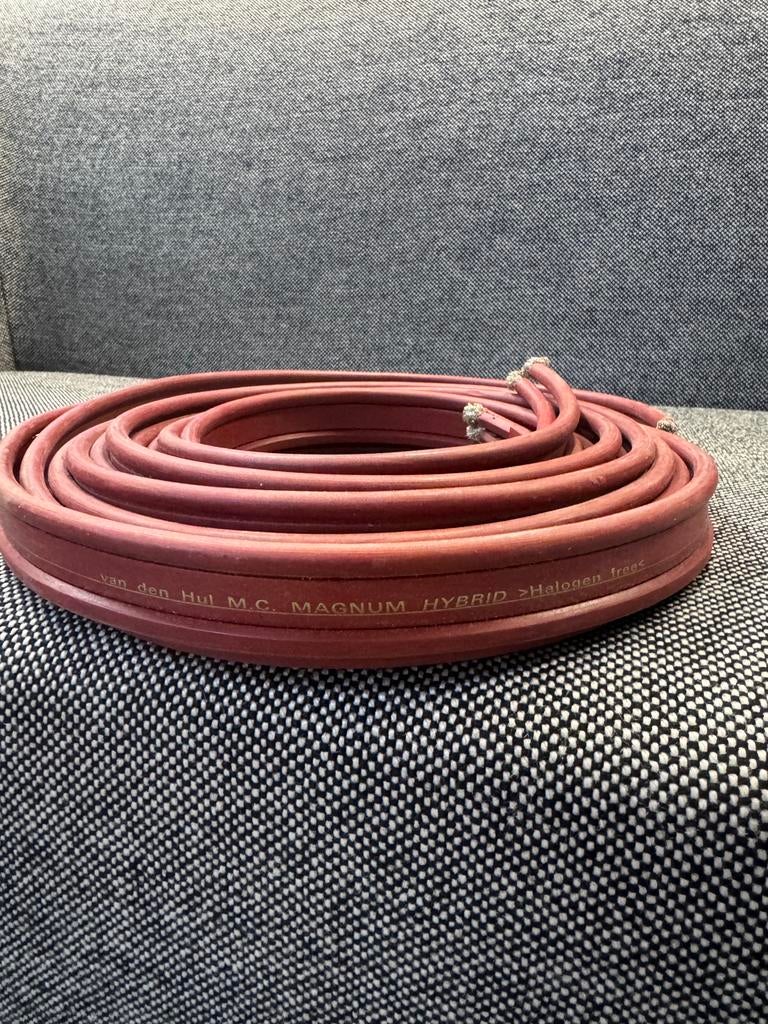 Van Den Hul The Magnum Hybrid kabel 2x 3meter, Audio, Tv en Foto, Audiokabels en Televisiekabels, Ophalen, 2 tot 5 meter, Luidsprekerkabel