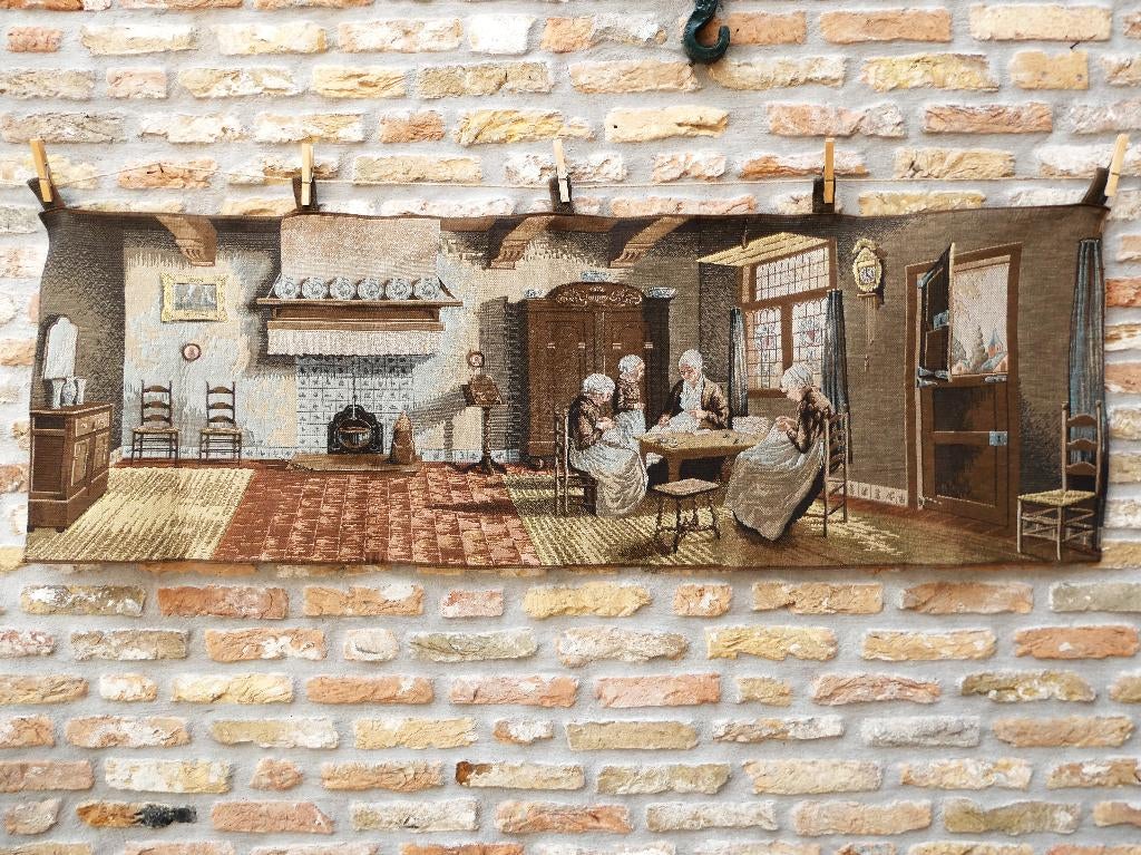 Een gobelin wandkleed met een huiskamer tafereel, Antiek en Kunst, Antiek | Kleden en Textiel, Ophalen of Verzenden
