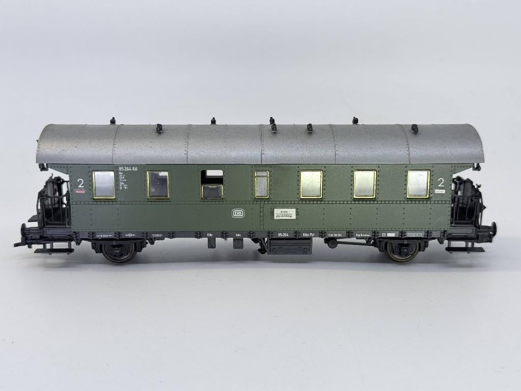 Roco 4201A - 2-assige 2e klas personenrijtuig, DB, Gelijkstroom, Wagon, Ophalen of Verzenden, Zo goed als nieuw