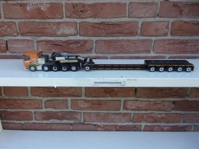 WSI  Scania  P  Low  10 x 4  van  Holtrop  van  der  Vlist.