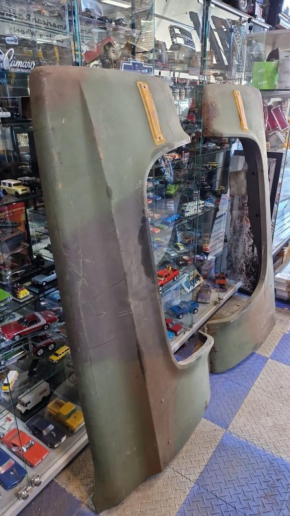 Set Voorschermen OE Links+Rechts Chevy Blazer K5 1984., Gebruikt, Voor, Ophalen of Verzenden, Spatbord