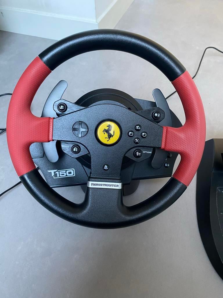 Thrustmaster T150 Racestuur - Perfecte Conditie!, Spelcomputers en Games, Spelcomputers | Overige Accessoires, Zo goed als nieuw