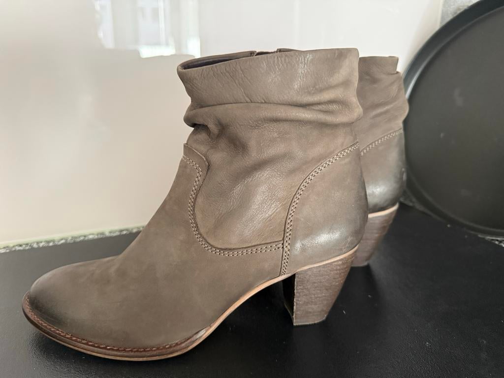 Cellini leren laarsjes maat 42 - perfecte staat, Ophalen of Verzenden, Zo goed als nieuw, Bruin, Lage of Enkellaarzen