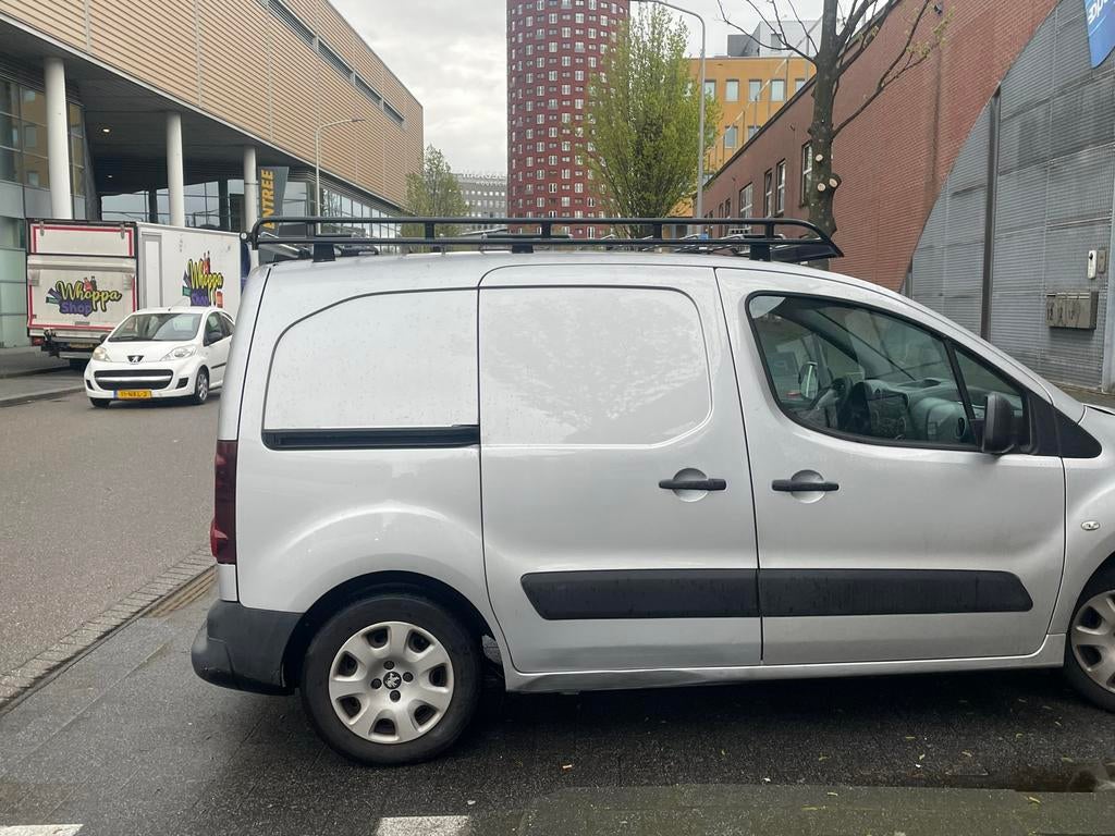 Citroen berlingo imperiaal, Ophalen
