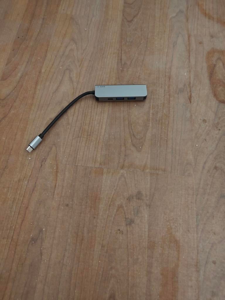 Usb hub, Ophalen, Zo goed als nieuw
