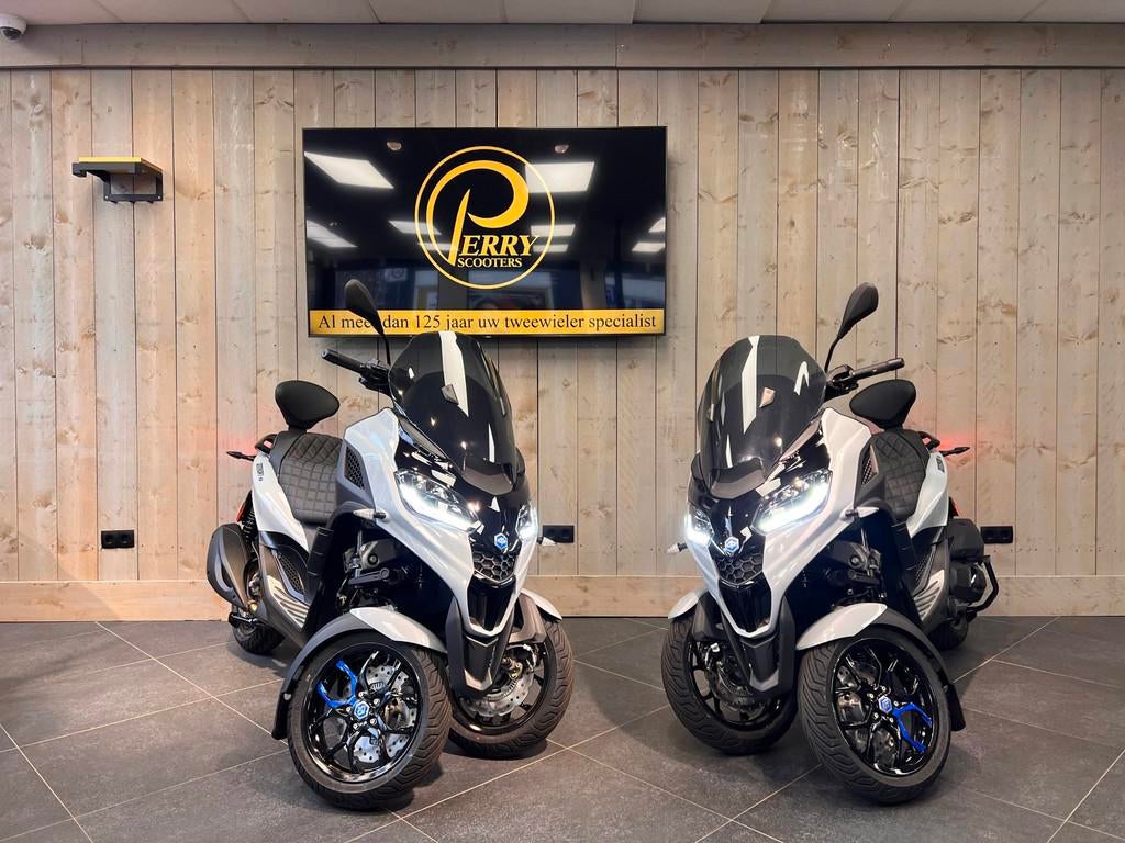 Piaggio 310 MP3 HPE SPORT EXCLUSIVE EURO5+ SPECIAL EDITION 4