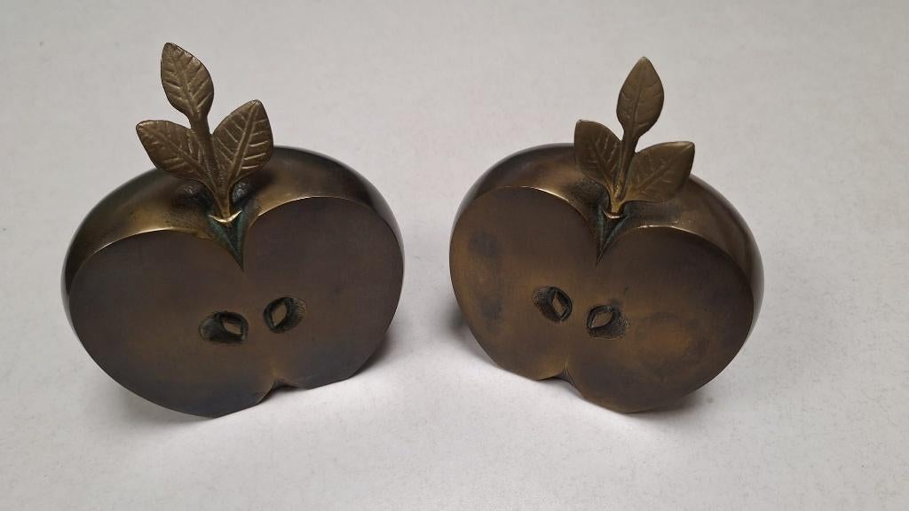 2 bronzen beelden van halve appels, Antiek en Kunst, Antiek | Koper en Brons, Ophalen of Verzenden, Brons
