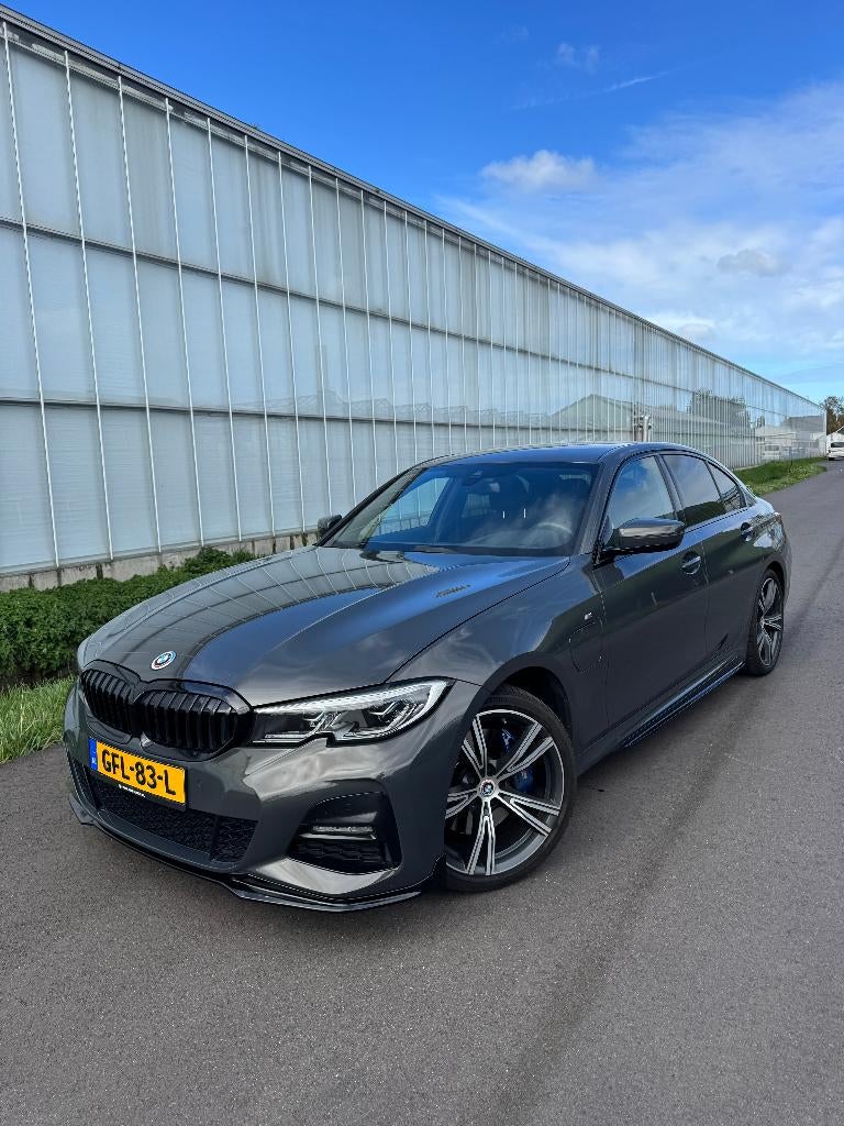 Bmw 330e | M-Performance | 2019 | 92.522 km | DRAVITGRAU, Auto's, BMW, Particulier, 3-Serie, ABS, Achteruitrijcamera, Adaptieve lichten