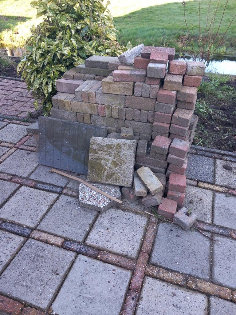 Gratis restpartij tegels en stenen, Ophalen, Beton, Terrastegels