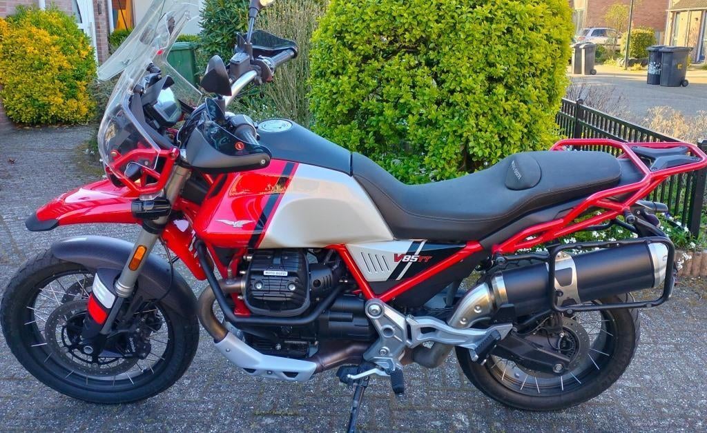 Moto Guzzi V85 TT, Motoren, Motoren | Moto Guzzi, Particulier, Toermotor, meer dan 35 kW, 2 cilinders, Motorrijbewijs A, ABS, Cardan-aandrijving