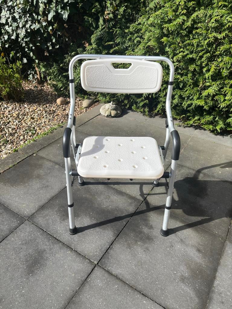 Inklapbare douchestoel, aluminium , in hoogte verstelbaar., Diversen, Ophalen of Verzenden, Zo goed als nieuw
