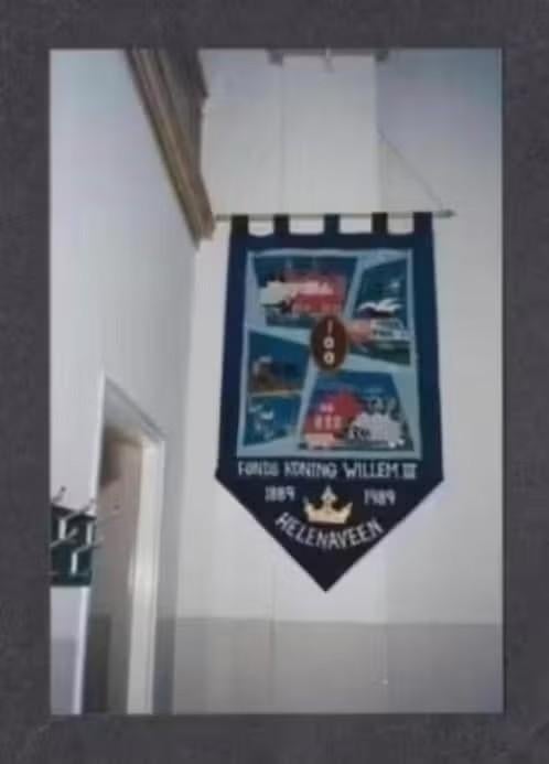 Foto Helenaveen Fonds Koning Willem III 1889-1989., 1980 tot heden, Foto, Ophalen of Verzenden, Zo goed als nieuw