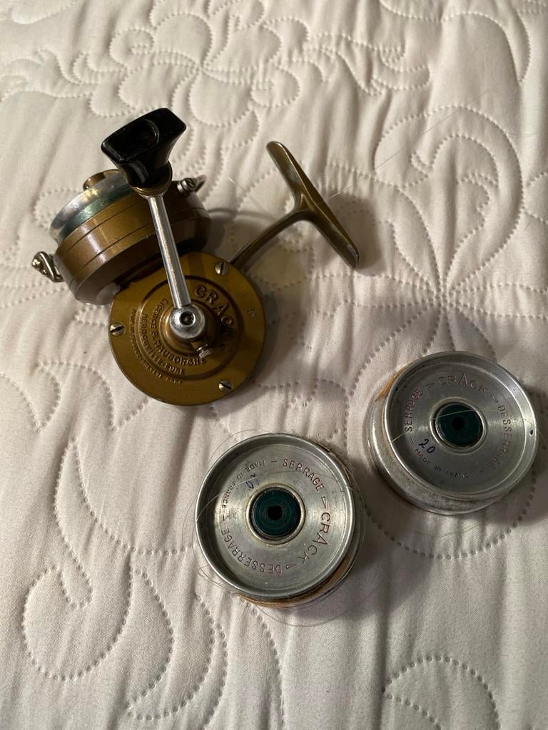 Vintage Crack molen met twee reservespoelen en etui, Ophalen of Verzenden, Gebruikt, Molen