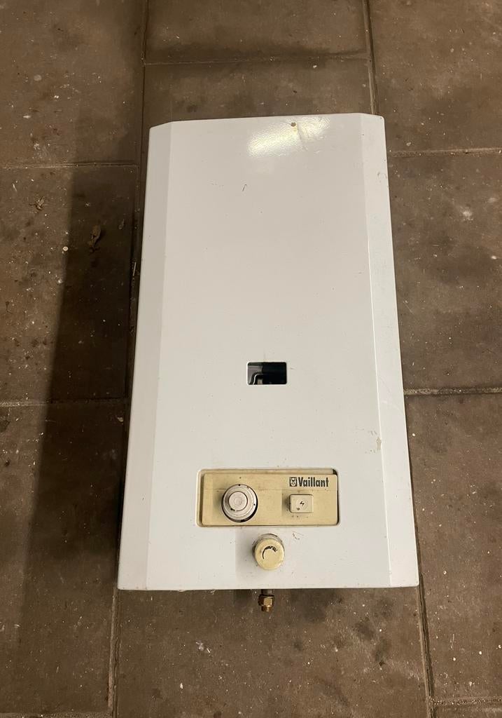 Vaillant geiser goed werkend, Doe-het-zelf en Verbouw, Minder dan 20 liter, Ophalen of Verzenden, Zo goed als nieuw, Geiser