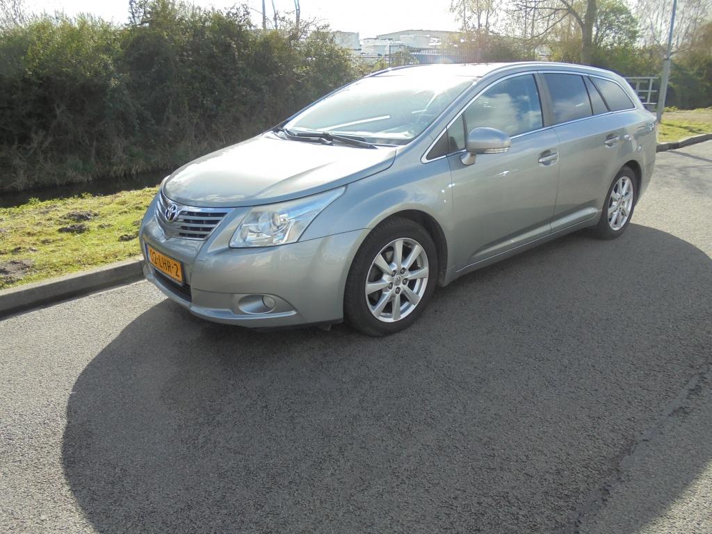 Toyota Avensis wagon 1.8 VVTi Panoramic (bj 2010), 1385 kg, 15 km/l, 4 cilinders, Origineel Nederlands
