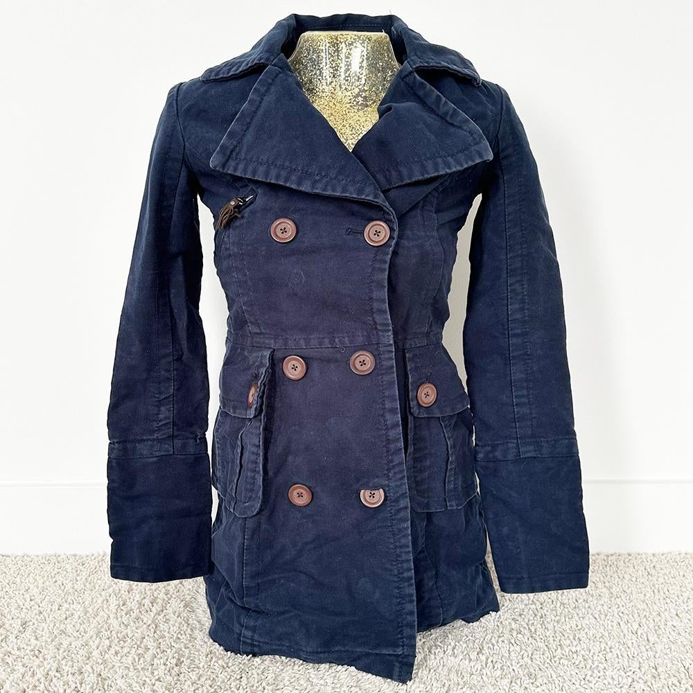 Mooie Bershka Jas (S) € 35,-, Kleding | Dames, Jassen | Zomer, Blauw, Zo goed als nieuw, Maat 36 (S), Bershka