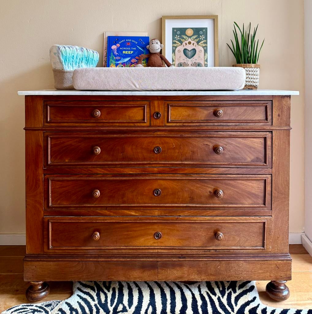 Mahoniehouten commode marmer blad, Huis en Inrichting, Kasten | Ladekasten, Ophalen, 50 tot 100 cm, Zo goed als nieuw, 3 of 4 laden