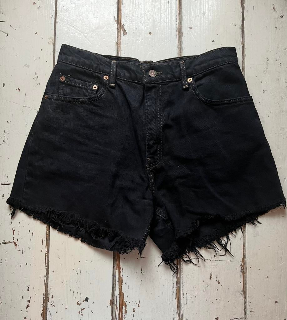 Levi’s 501 vintage black denim shorts / zwarte spijkerbroek, Ophalen of Verzenden, Zo goed als nieuw, Zwart, W27 (confectie 34) of kleiner