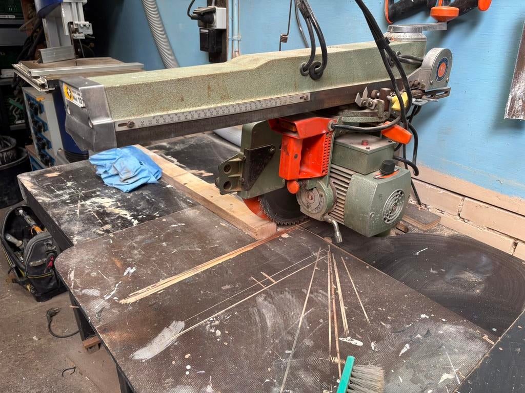 De Walt radiaalzaag, Doe-het-zelf en Verbouw, Gereedschap | Zaagmachines, Ophalen, Gebruikt, 70 mm of meer, Afkortzaag