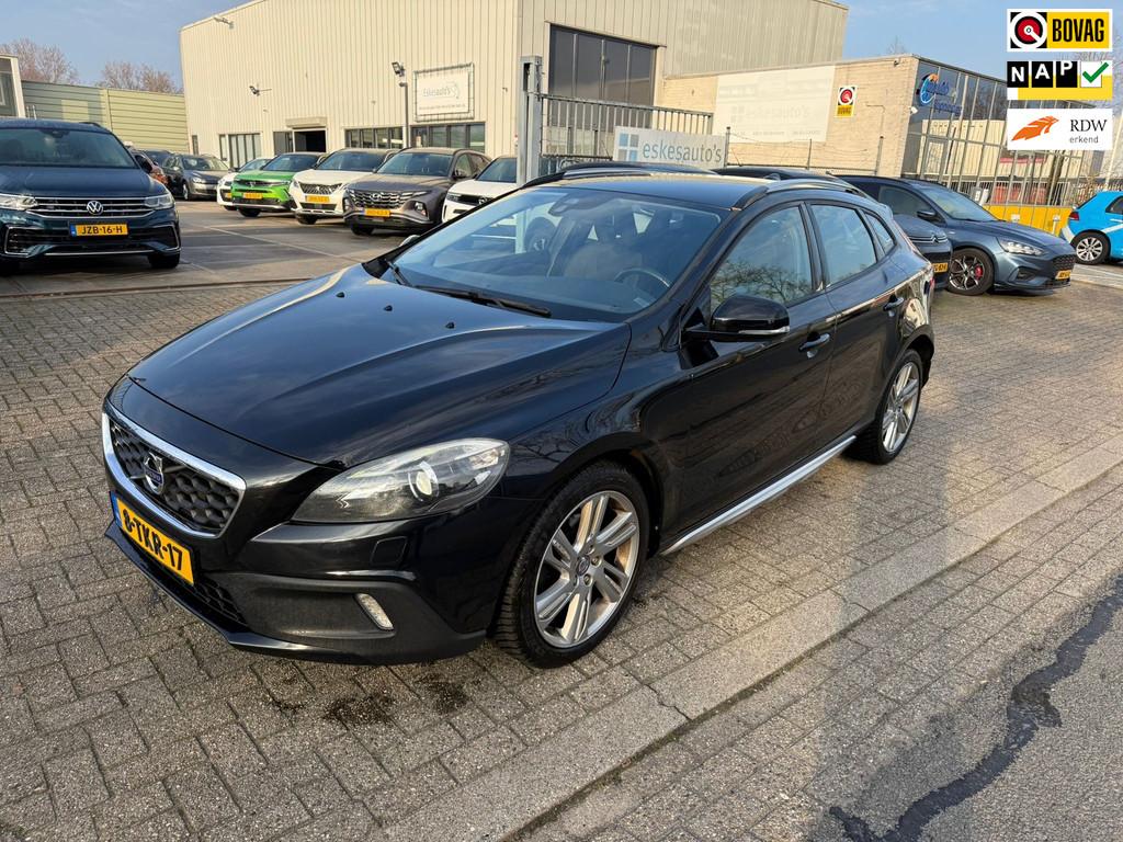 Volvo V40 Cross Country 1.6 T4 Momentum, Navi, NAP, Trekhaak, Voorwielaandrijving, Startonderbreker, Gebruikt, 4 cilinders