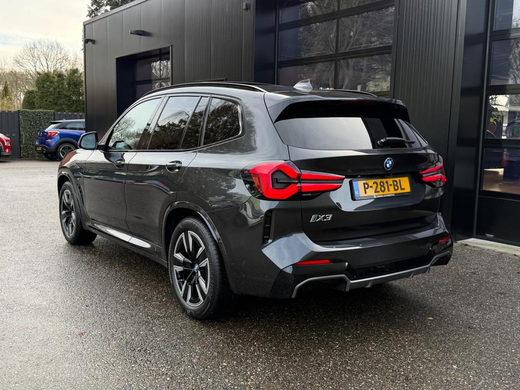 BMW IX3 M-Sport Shadowline 80 kWh Pano 95%SOH Facelift LCI, Automaat, Achterwielaandrijving, Gebruikt, 110 €/maand