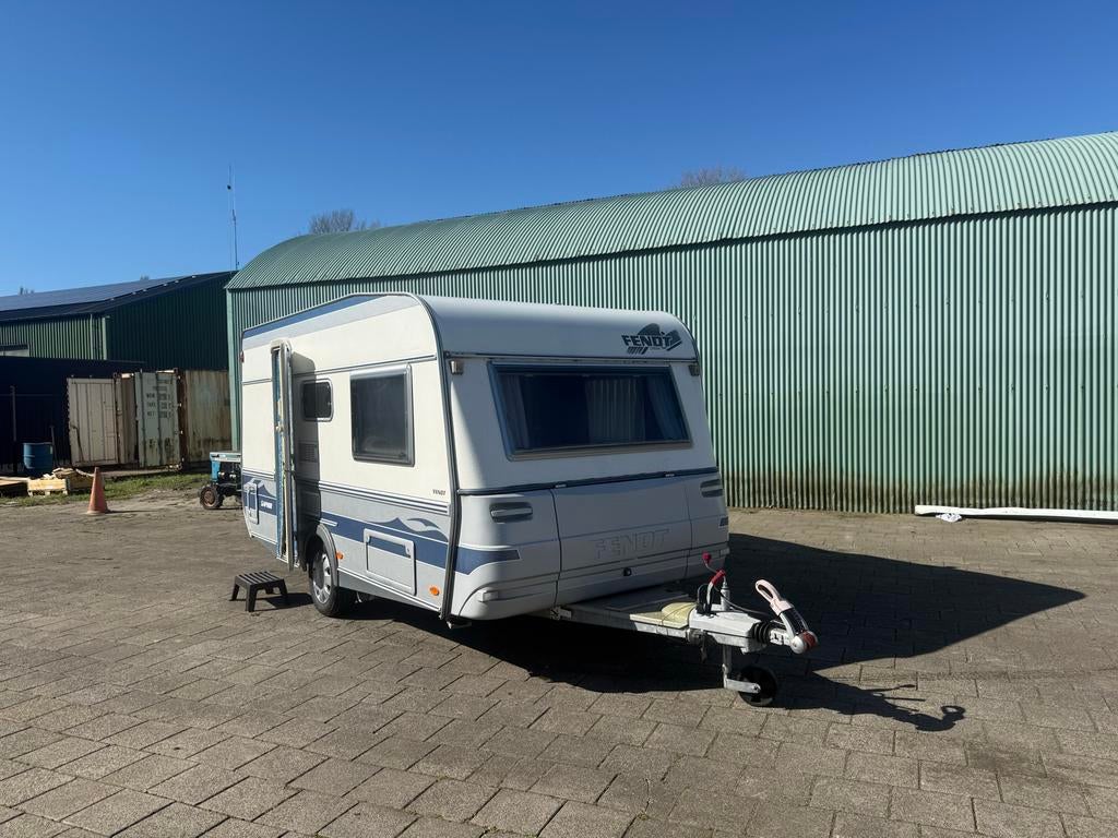 Fendt saphir 2001, Caravans en Kamperen, Caravans, Vast bed, Rondzit, Bedrijf, Tot en met 3