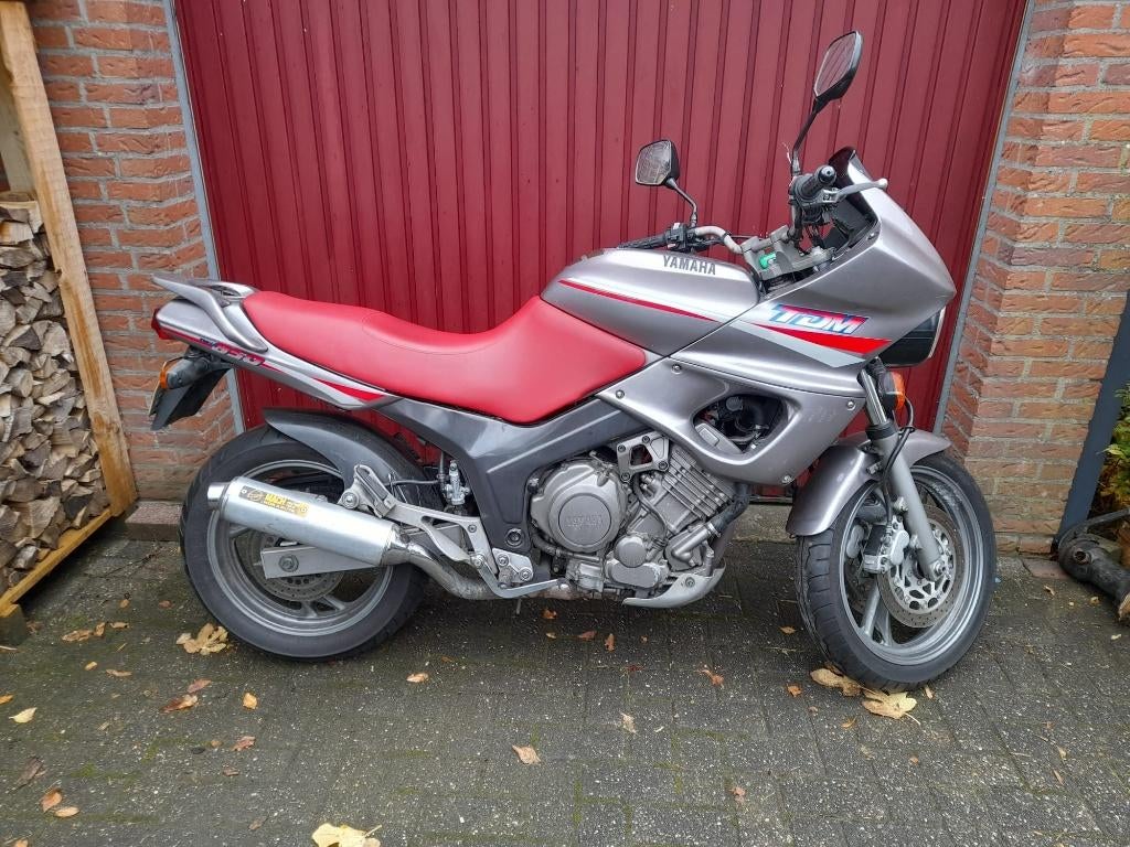 Yamaha TDM850, Motoren, 2 cilinders, Sportuitlaat, Motorrijbewijs A, Particulier