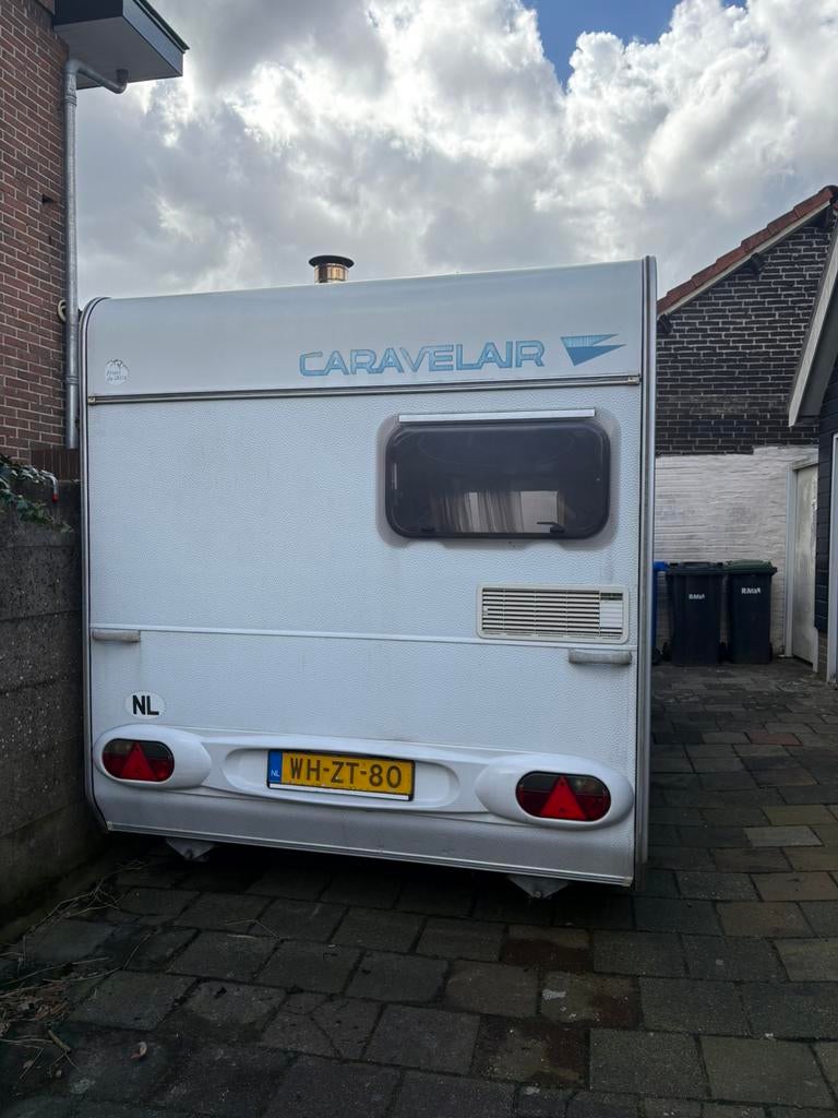 caravelair caravan 2003, Vast bed, Koelkast, Treinzit, Particulier