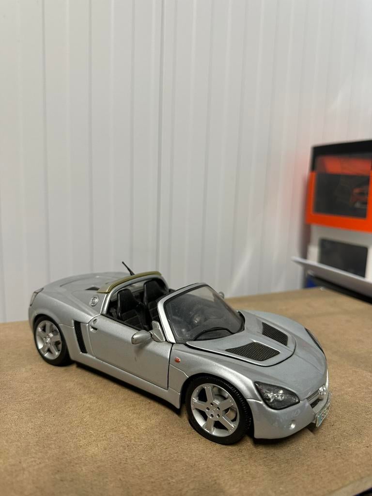 Opel speedster modelauto 1:18 maisto, Ophalen of Verzenden, Zo goed als nieuw, Auto, Maisto