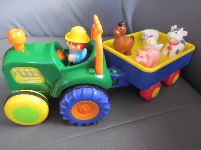 mooie tractor en aanhanger met 5 dieren/met licht en geluid, Ophalen of Verzenden, Gebruikt