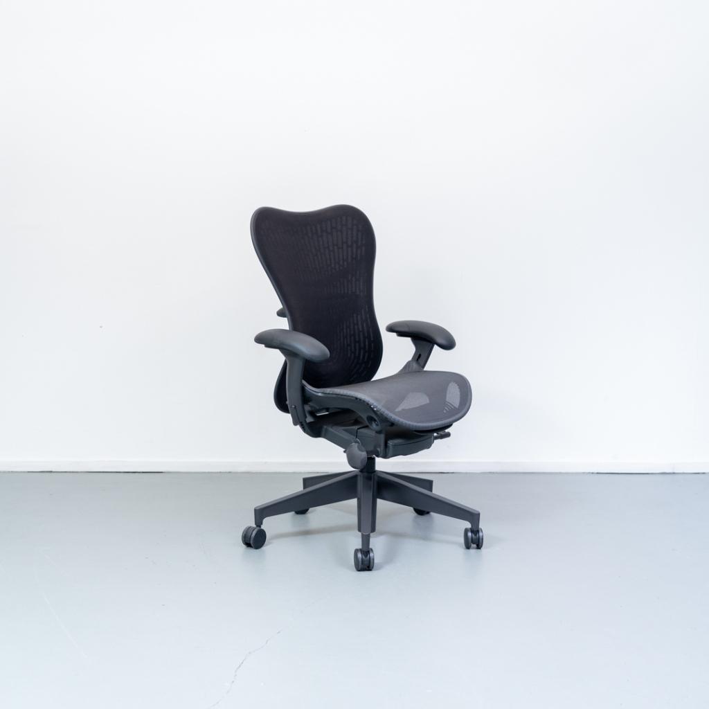 25x Herman Miller Mirra 2 Bureaustoel Butterfly - Graphite