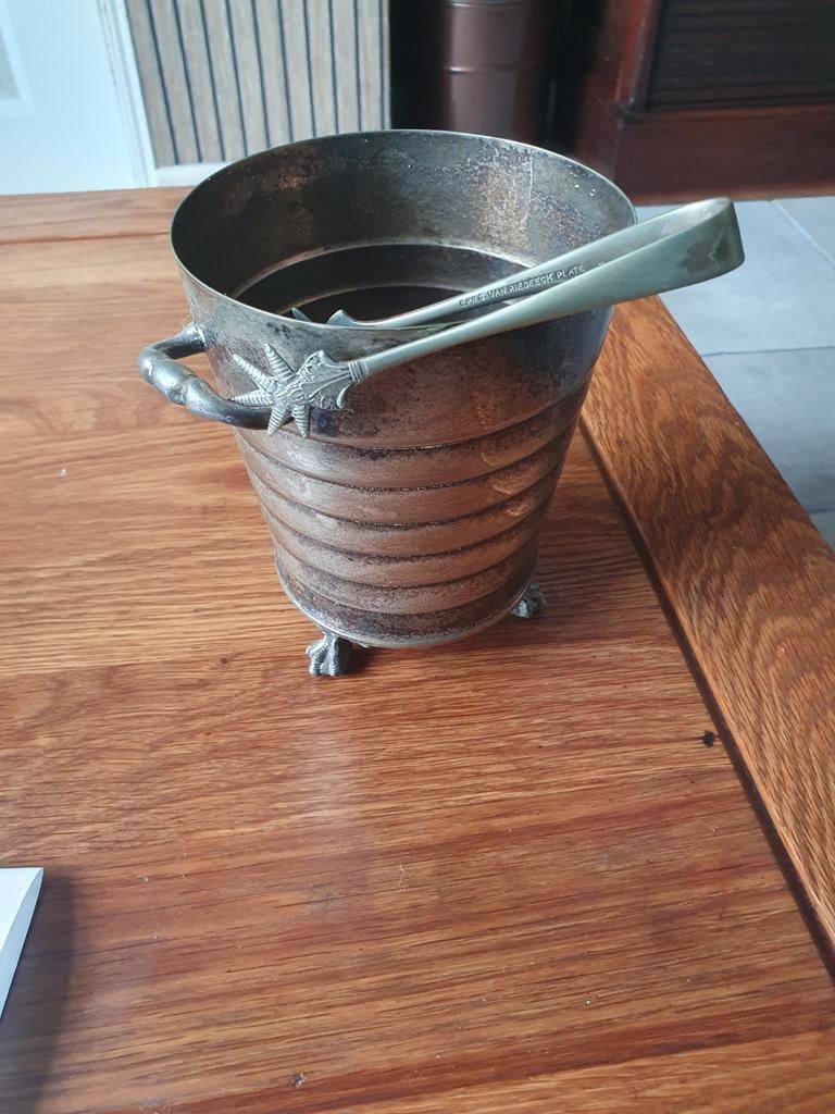 Verzilverde ijsemmer met ijstang., Ophalen of Verzenden