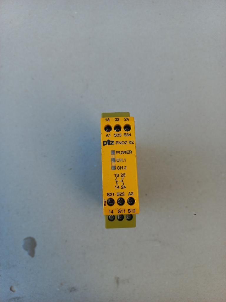 Pilz pnoz X2 veiligheidsrelais noodstop relais, Ophalen of Verzenden, Zo goed als nieuw