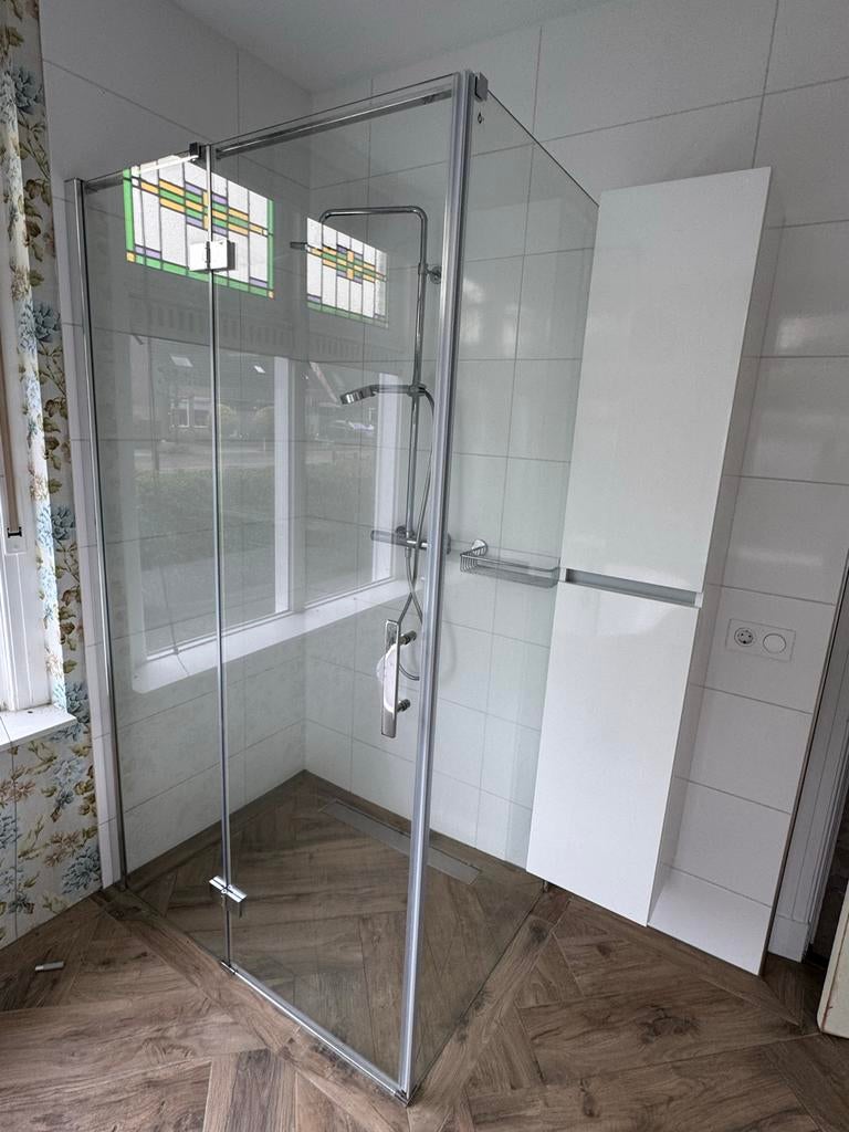 Complete Badkamer: Inloopdouche, Wastafel, Doe-het-zelf en Verbouw, Sanitair, Ophalen, Gebruikt, Glas, Bad