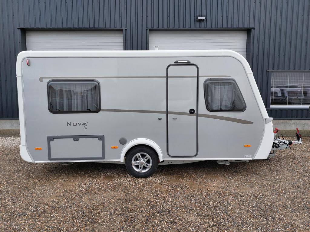 Eriba Nova Light 465, Caravans en Kamperen, Standaardzit, Bedrijf, Tot en met 3, 4 tot 5 meter