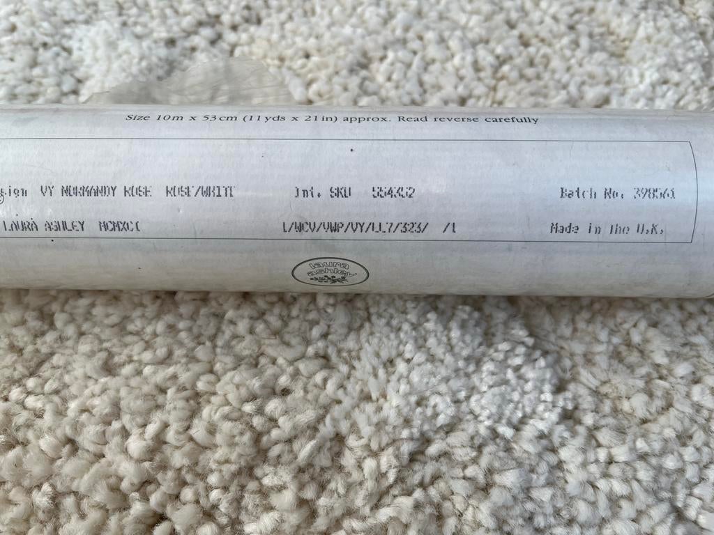 Vintage Laura Ashley behang 2 rollen, Huis en Inrichting, Verzenden, 10 tot 25 m², Groen