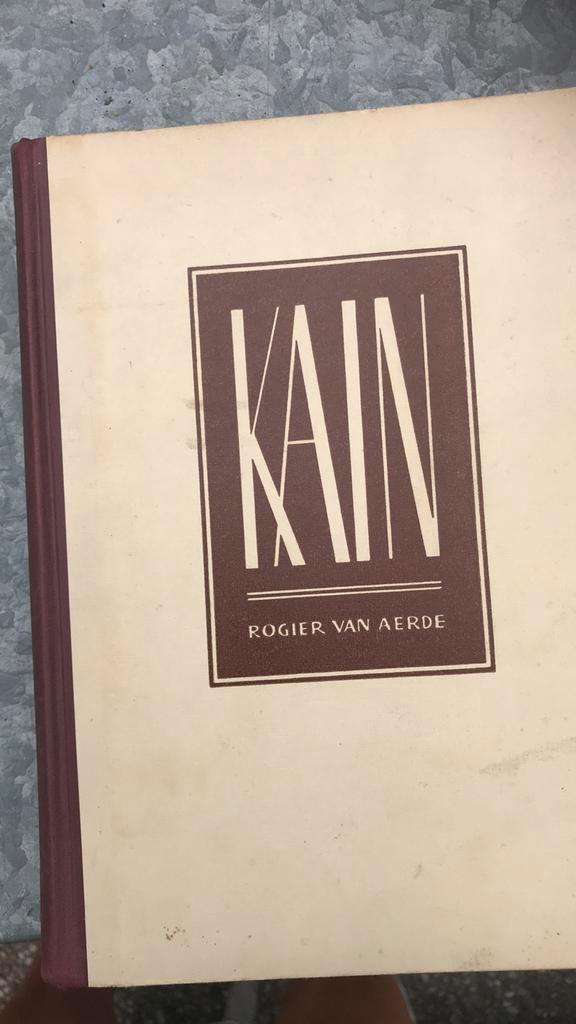 Kain - rogier van aerde en tekeningen van wladimir bielkine, Boeken, Ophalen of Verzenden