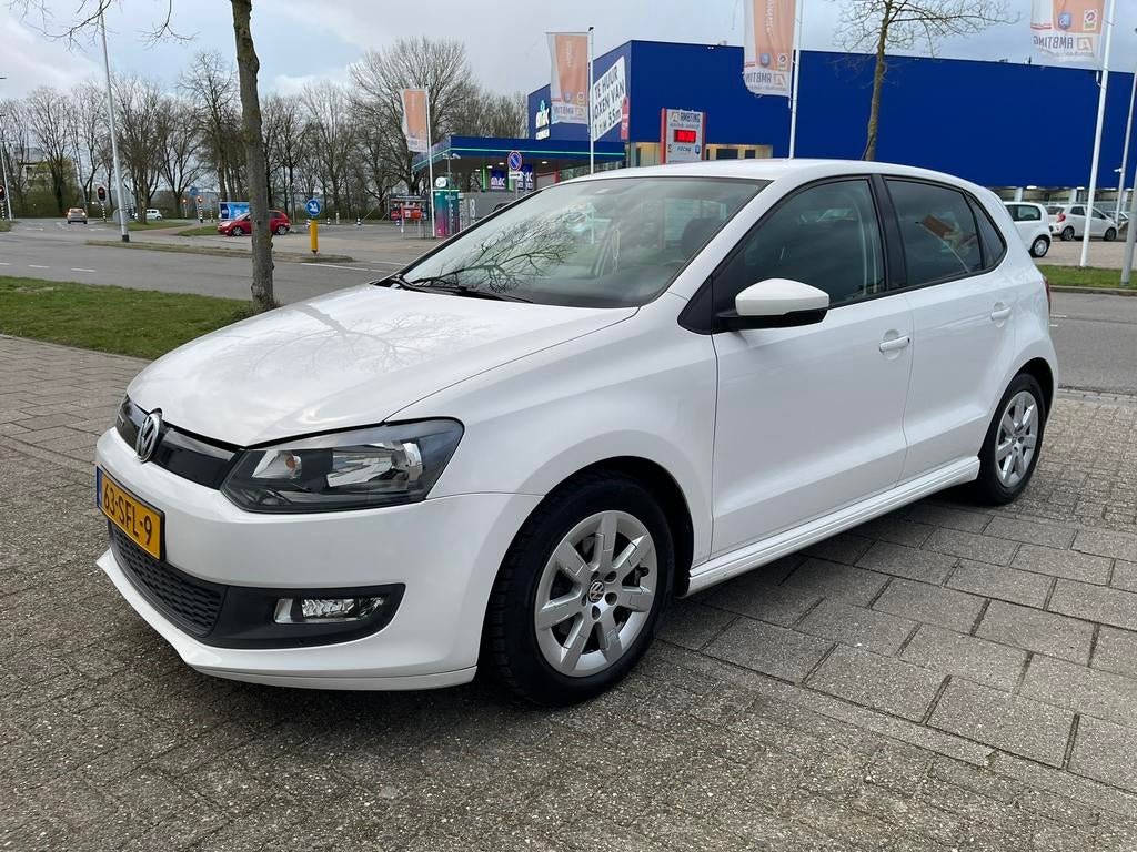 Volkswagen Polo 1.2 TDI 2011 Bluemotion Wit 2e eigenaar, Auto's, Volkswagen, Voorwielaandrijving, 74 pk, 1199 cc, 96 €/maand