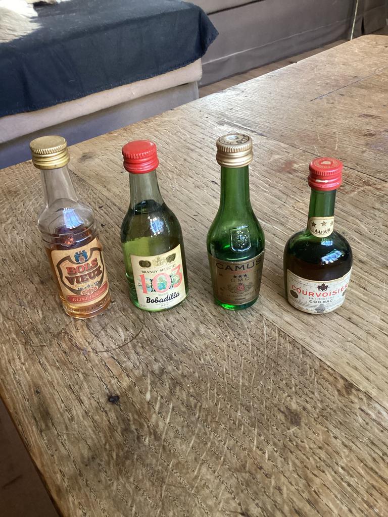 Miniatuur cognac/vieux flesjes - set van 4, Ophalen of Verzenden, Gebruikt
