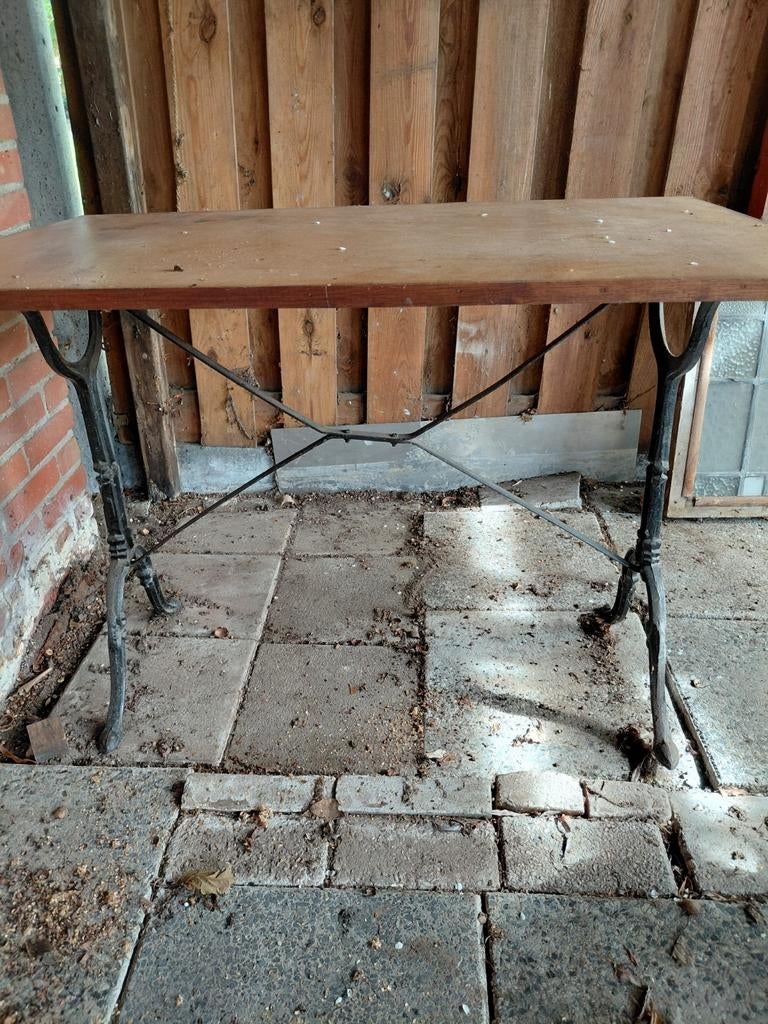 Tafeltjes met gietijzeren onderstel, Tuin en Terras, Tuintafels, Ophalen, Gebruikt, Rond, Metaal