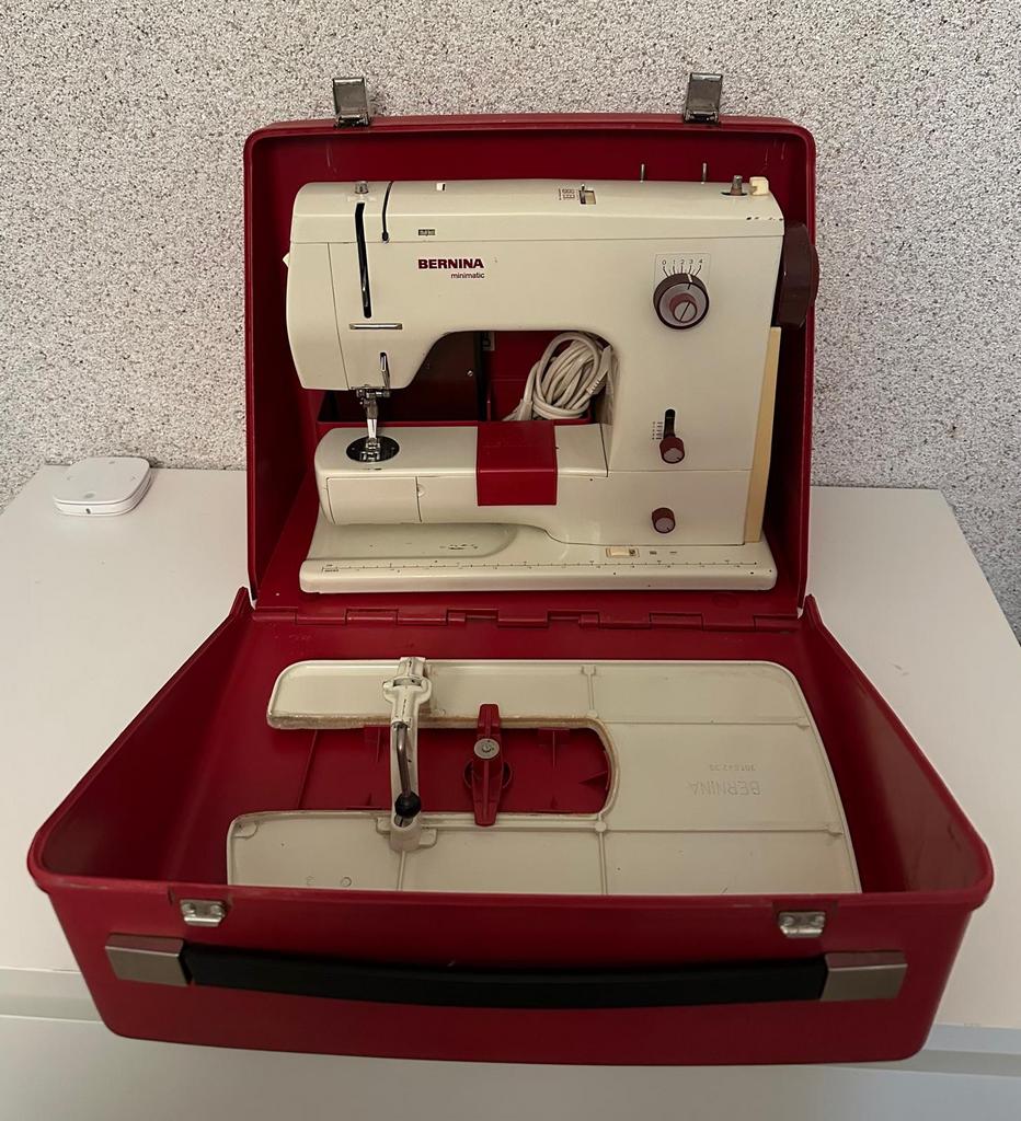 Bernina minimatic 807, Ophalen of Verzenden, Zo goed als nieuw, Naaimachine, Bernina