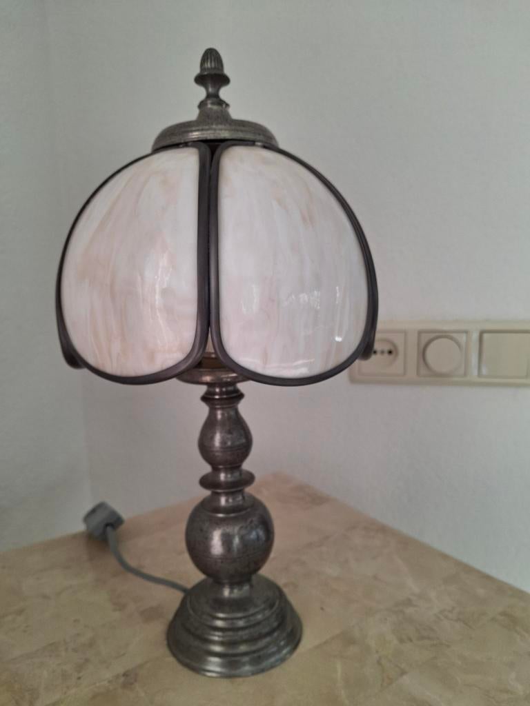 Tinnen lampje met tiffany glas., Antiek en Kunst, Antiek | Lampen, Ophalen of Verzenden
