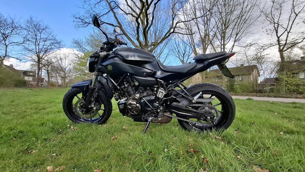 Yamaha MT-07 ABS 2017 - full black naked bike, 2 cilinders, Motorrijbewijs A, Particulier, Meer dan 35 kW