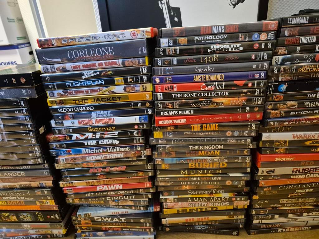 323 dvd's
Merendeel onbekeken dus nieuw!, Cd's en Dvd's, Alle leeftijden, Ophalen, Nieuw in verpakking